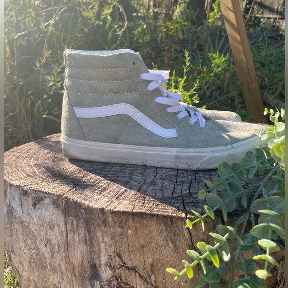 Vans - Picture 5 of 9